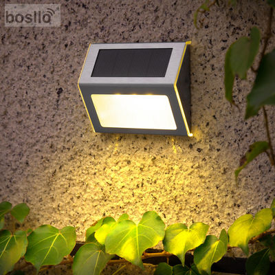 Ein guter Preis. Vielseitige und bequeme Solar-Wandlampen für den Außenbereich 1.2V 1600mAh AAA Batterie Kapazität 153mm*38mm*76mm Produktgröße Online